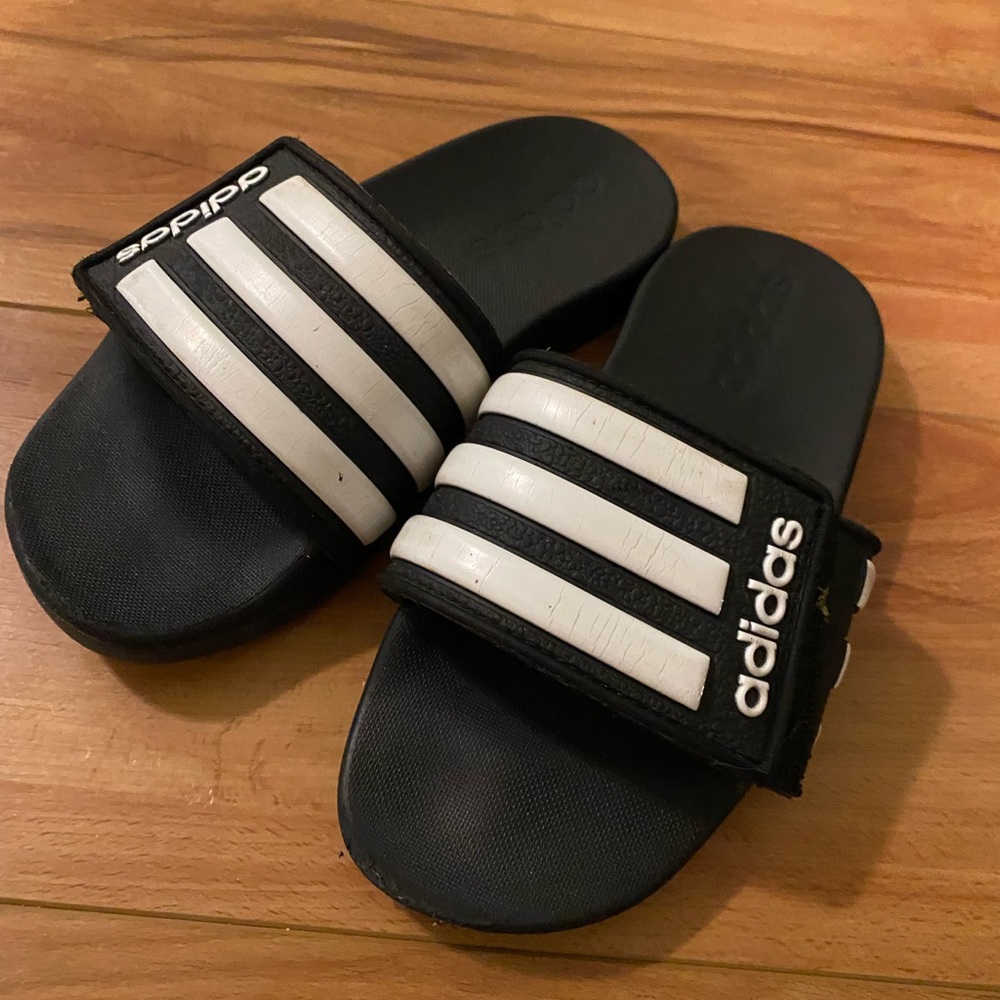 Adidas slide shoes toddler size 12